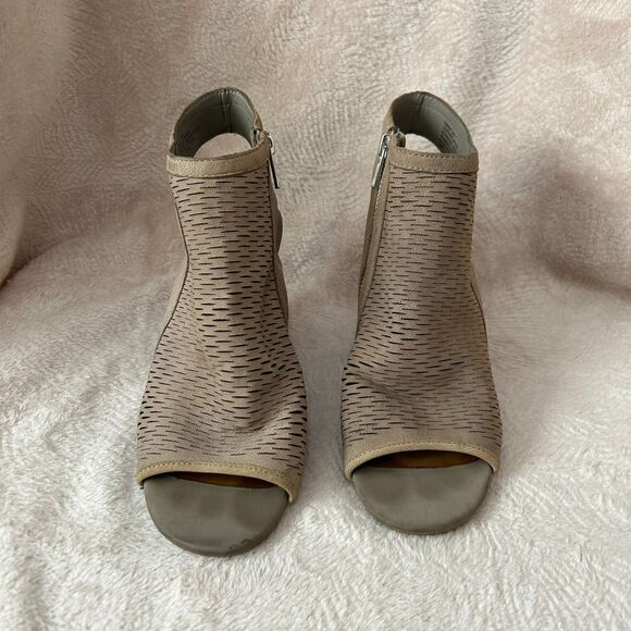 Steve Madden Women's Winny Wedge Sandal, Grey Nubuck, 8.5 M US - Picture 6 of 12